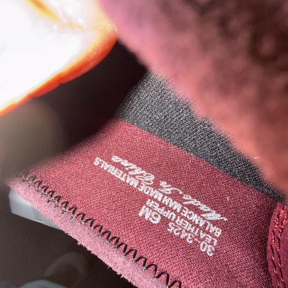 Easy Spirit Women's Maroon Slip-On Shoes - Picture 7 of 7